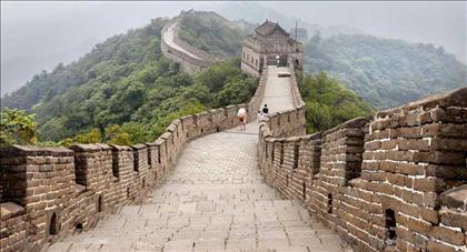 چه چیزی دیوار بزرگ چین را فوق العاده کرده؟
