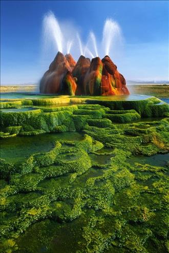 چشمه آب گرم پروازی، نوادا، ایالات متحده آمریکا